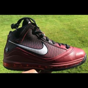 Nike Lebron James size 7 100% original